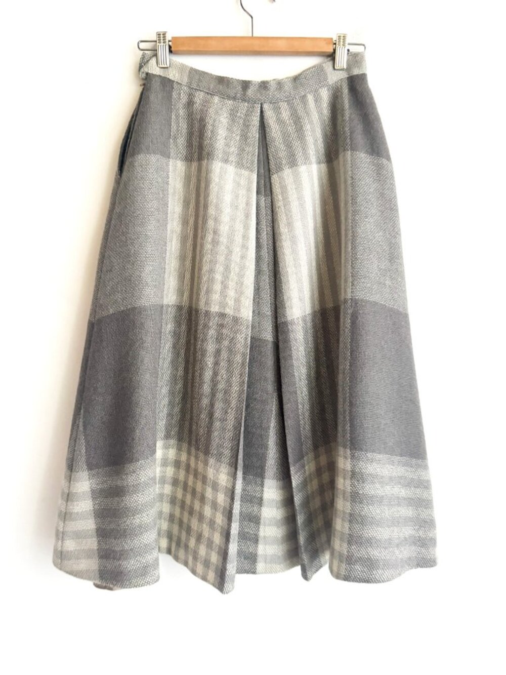 Vintage Portrait by Laura Biagiotti Wool Alpaca Blend Grey White Plaid Skirt S - Picture 3 of 5